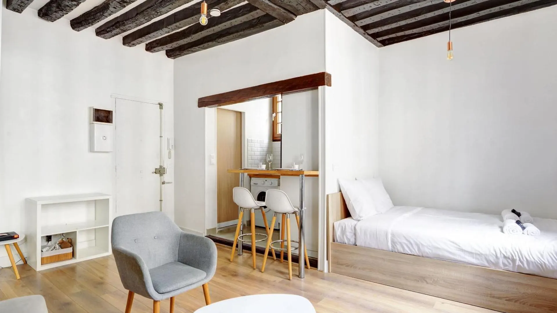 Fabulous Apartment In Le Marais Paris