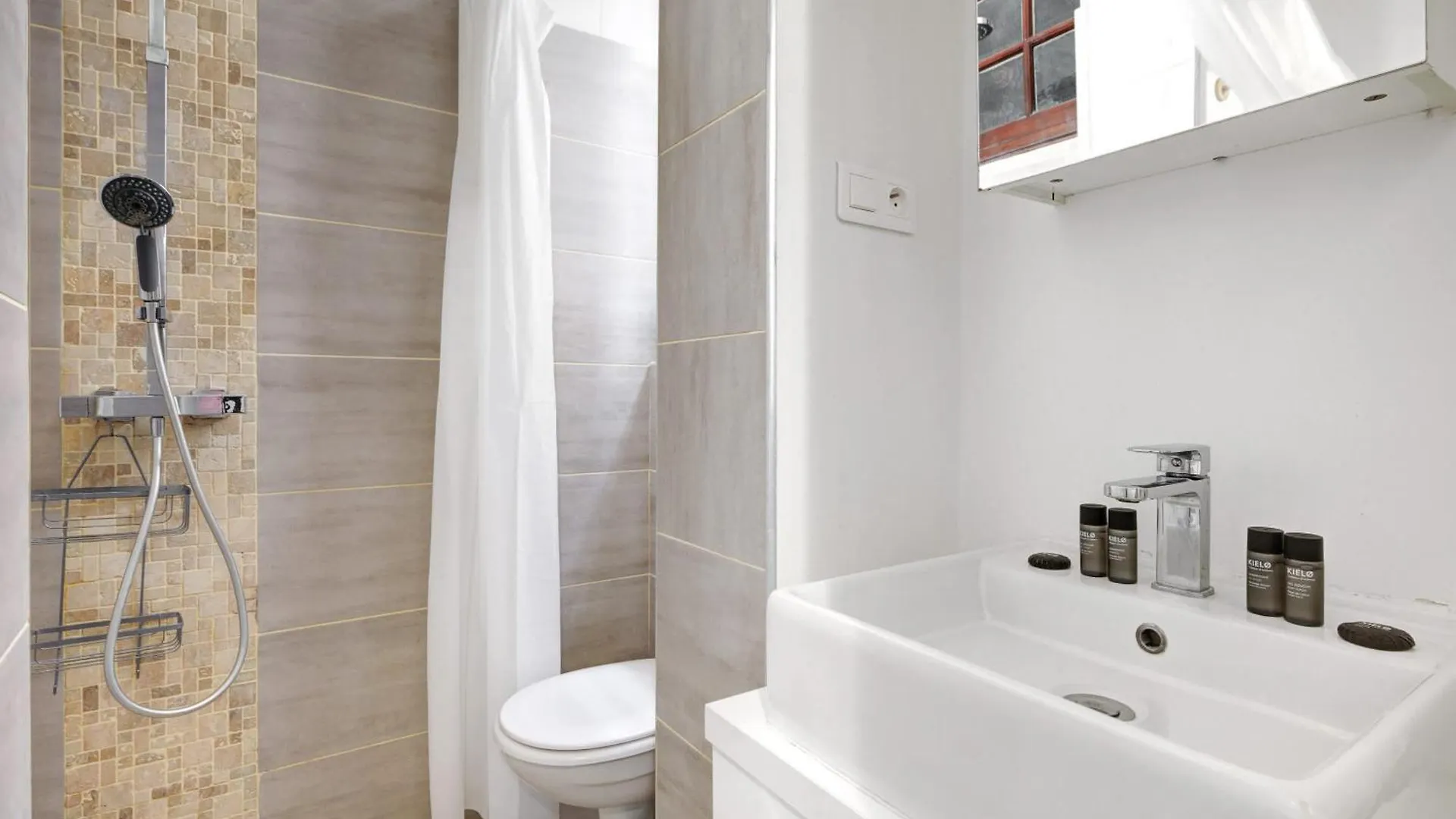 Fabulous Apartment In Le Marais Paris France